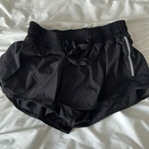 Black Lululemon short